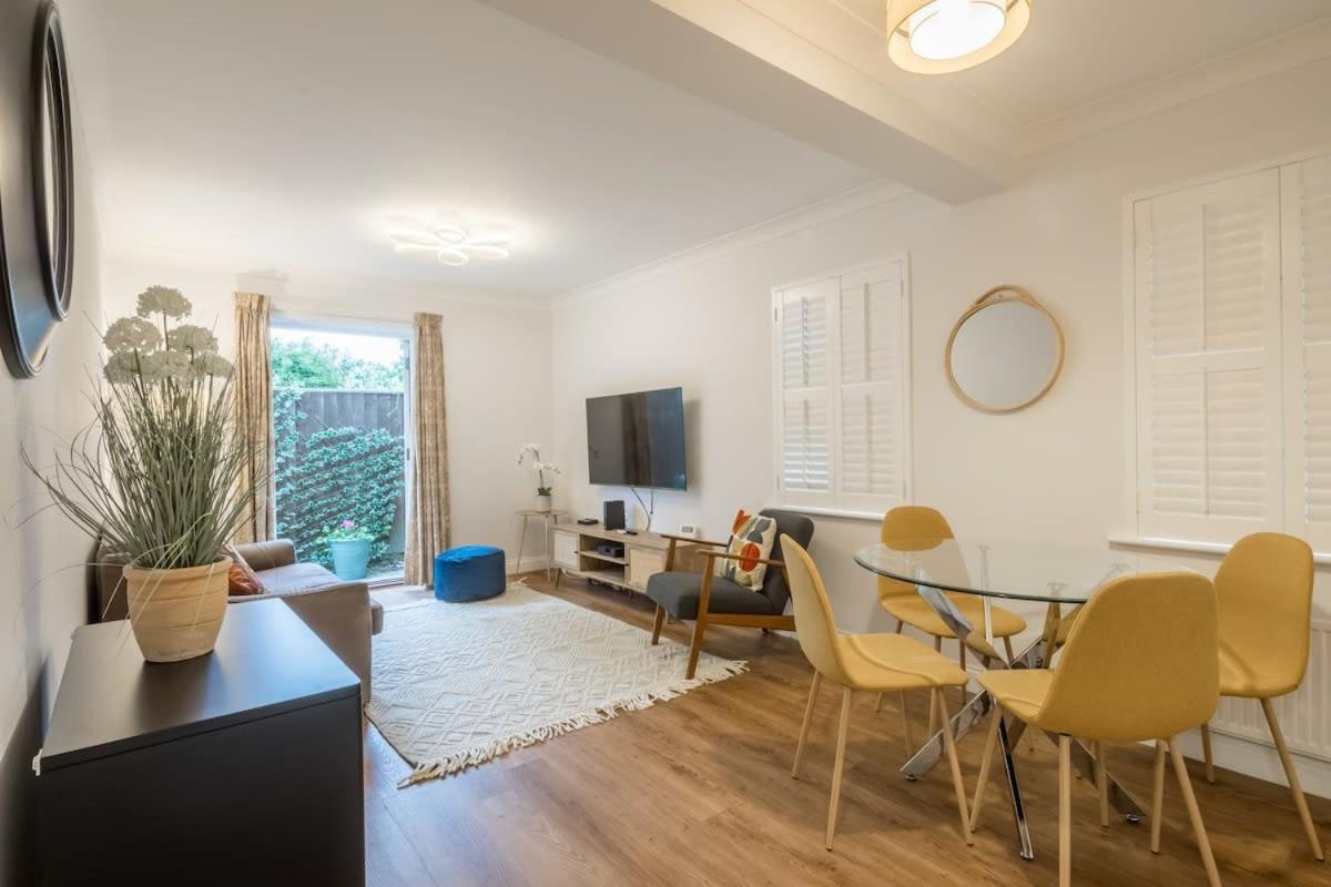 Lovely 1 Bed Apartment With Free Parking & Garden Cambridge-i reptér Kültér fotó