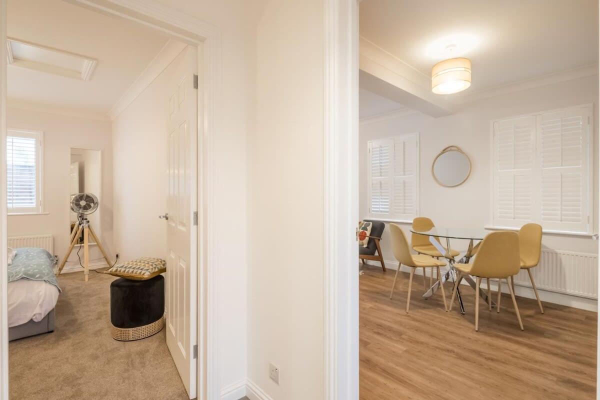 Lovely 1 Bed Apartment With Free Parking & Garden Cambridge-i reptér Kültér fotó
