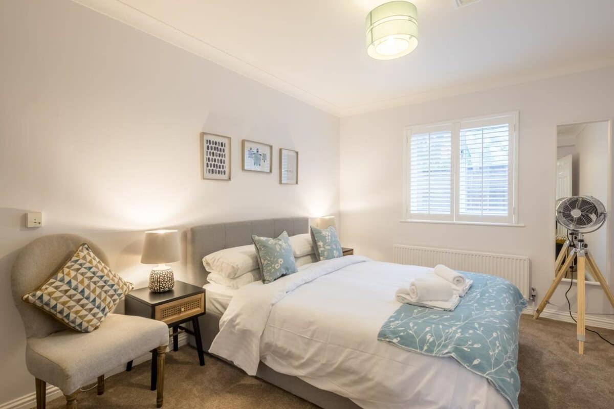 Lovely 1 Bed Apartment With Free Parking & Garden Cambridge-i reptér Kültér fotó